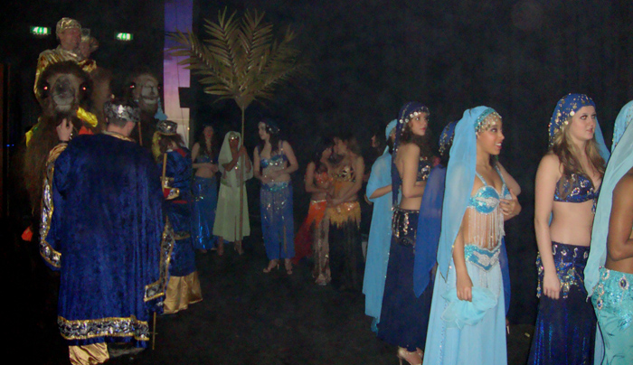 Arabian Secrets Themafeest lopende parade